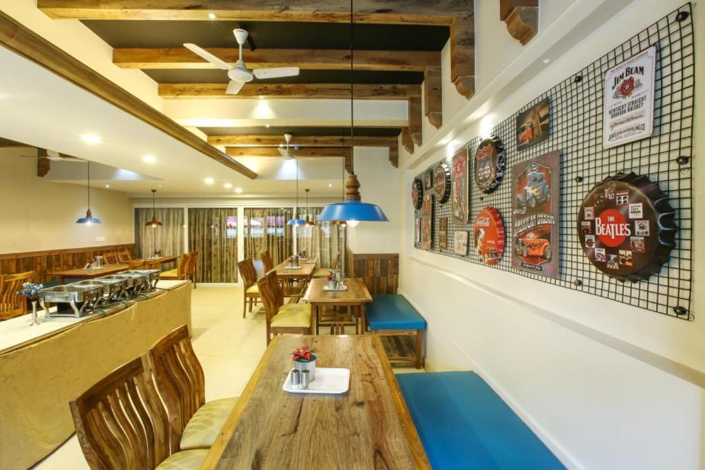 Lake View Resort Лонавала Екстериор снимка