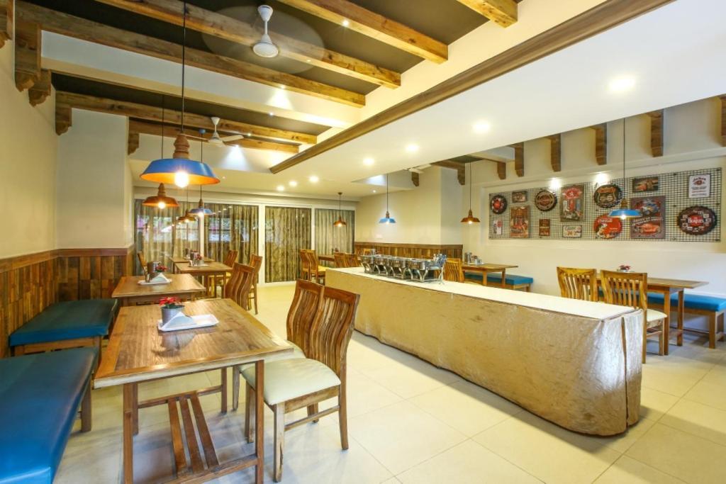 Lake View Resort Лонавала Екстериор снимка