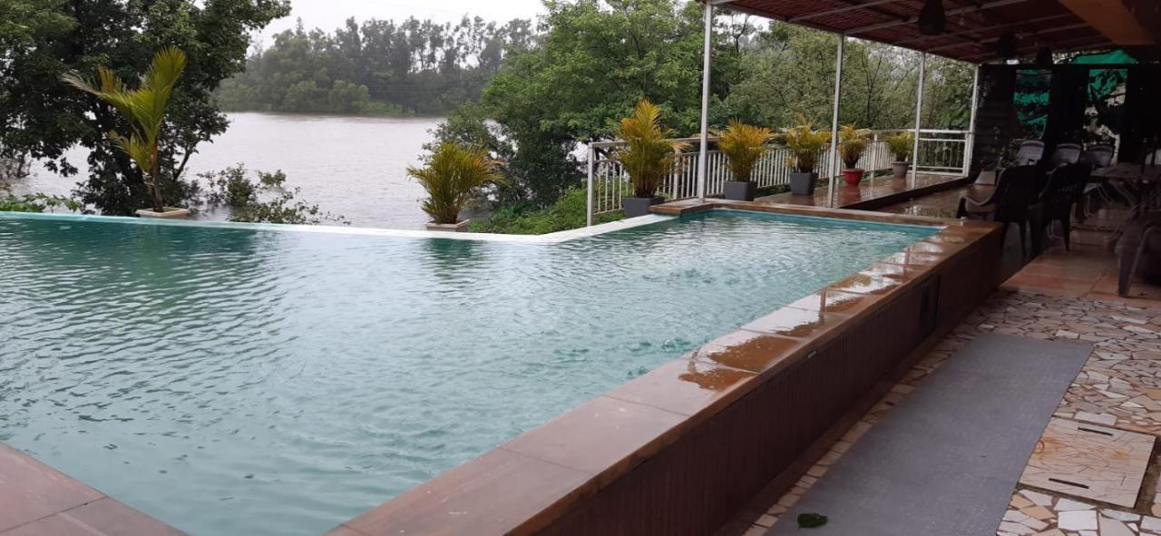 Lake View Resort Лонавала Екстериор снимка